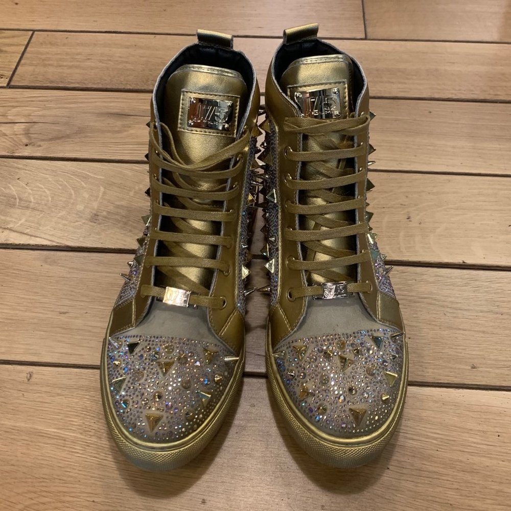 J75 by JUMP Men's Zambia Gold High Top Sneaker